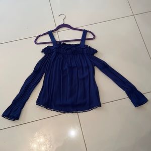 Buffalo woman’s top size small